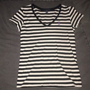 Black & White. V neck